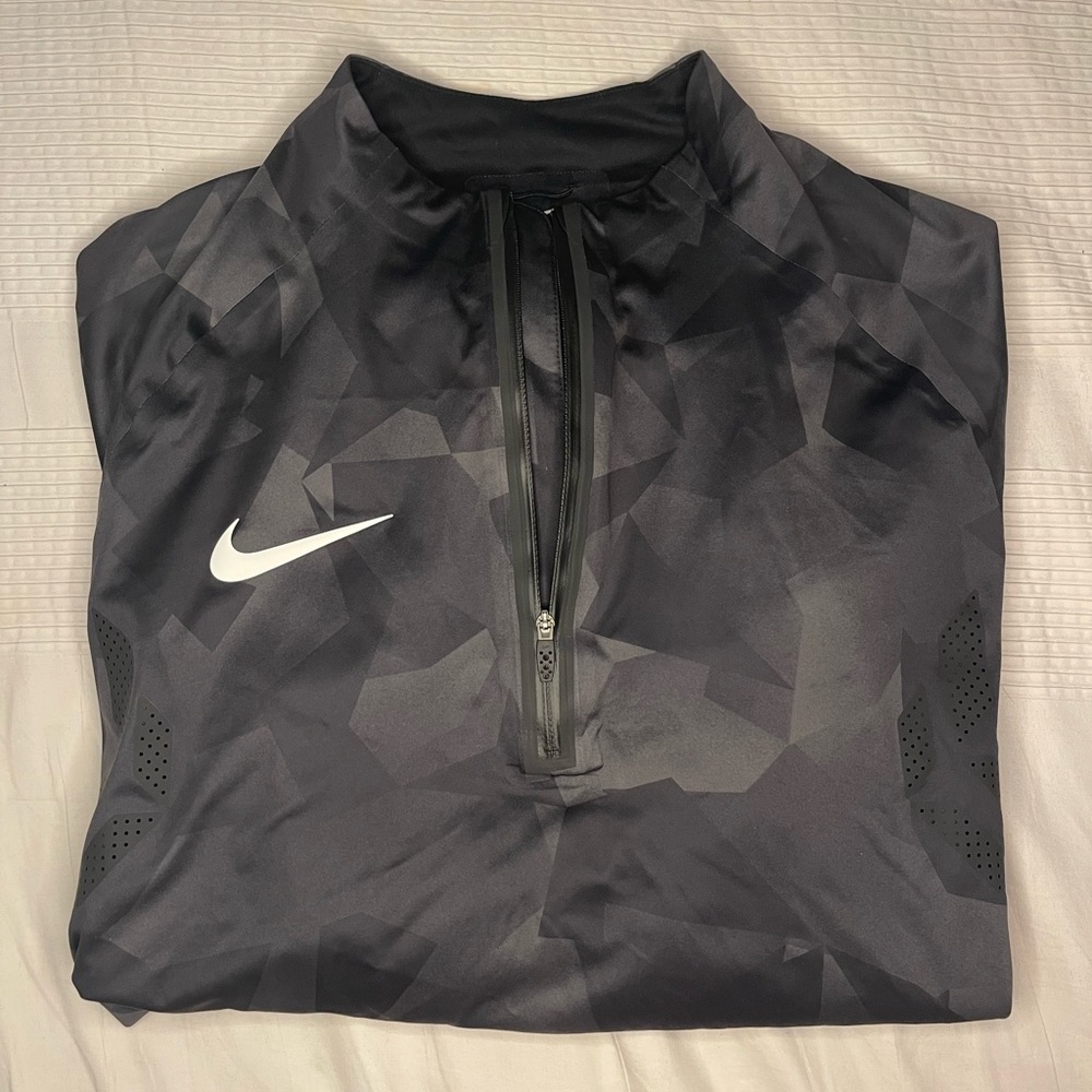 Nike Aeroshield Men’s